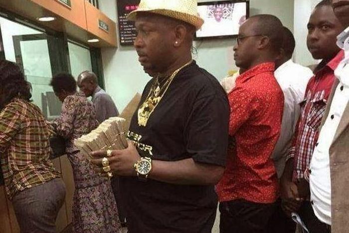 File image of Mike Sonko with a bundle of notes