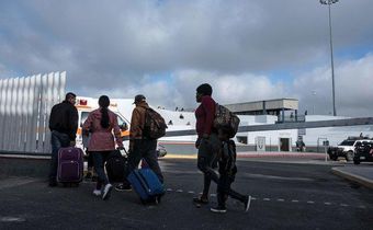 In new effort to deter migrants, Barr withholds bail to asylum-seekers