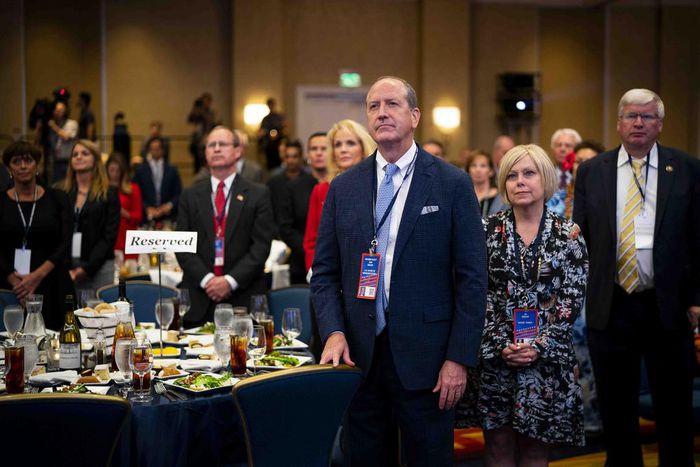 As Democrats Debate, Trump Offers Alternative: A Rambling Speech