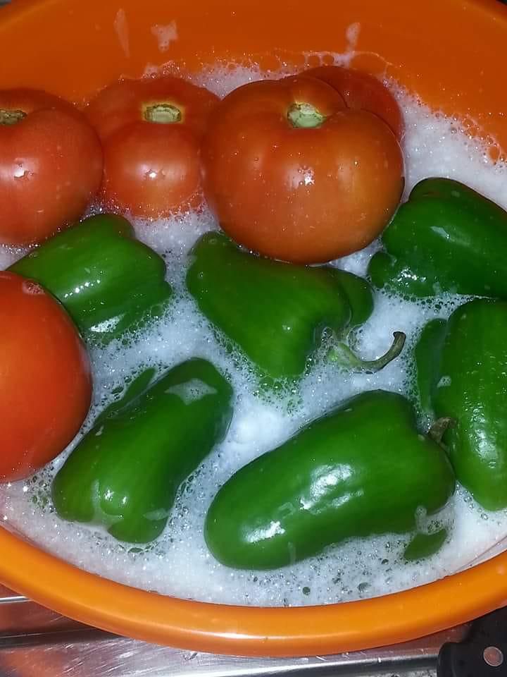 Washing fruits and vegetables (Facebook - Let's cook Kenyan meals)