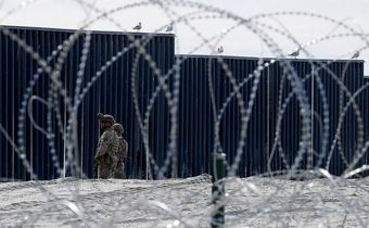 SpaceX May Be New Barrier for Trump's Border Wall