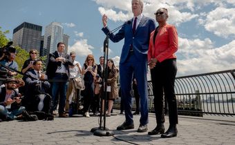 De Blasio got their $5,000 donations, their votes are another matter