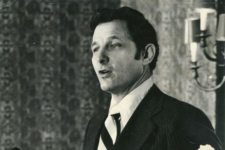 Birch Bayh, 91, Dies; Senator Drove Title IX and Other Historic Legislation