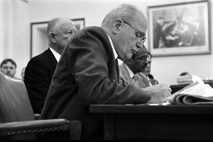 John Dingell Jr., a House 'Bull' Who Served the Longest, Dies at 92