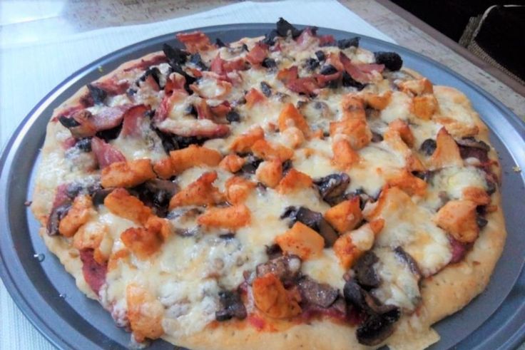 Recipe with a Pulselive twist: Chicken/Mushroom pizza and Beef/Bacon pizza