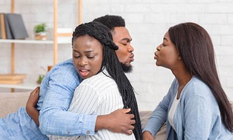 side chick (PrimeNewsGhana)