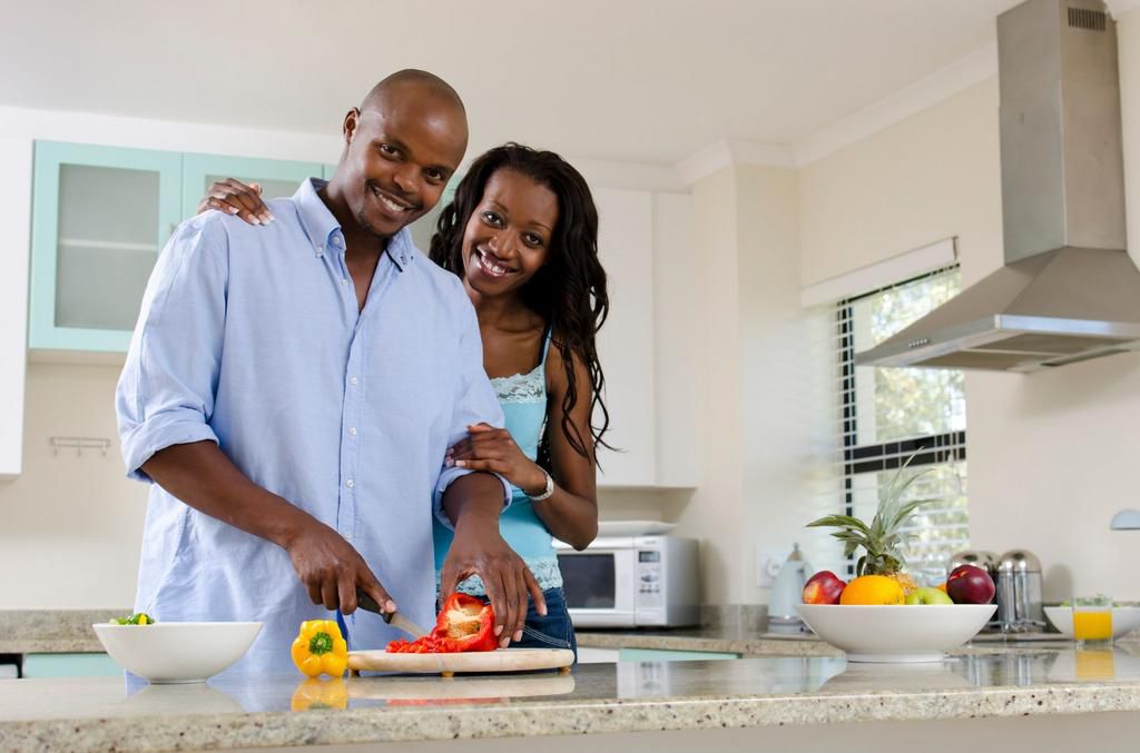 ___9018394___2018___10___24___15___couple+cooking