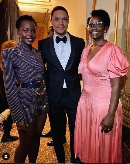 Lupita Nyong’o and mother bag distinguished award