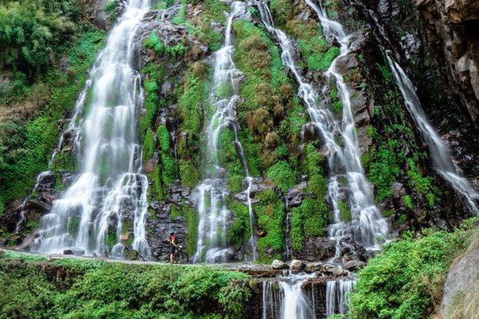 What makes a waterfall? Maybe it forms itself