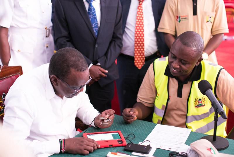 President Uhuru Kenyatta registering for Huduma Namba