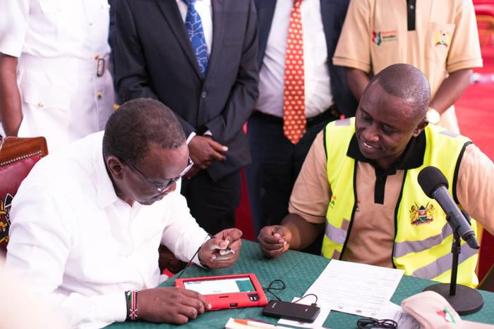 President Uhuru Kenyatta registering for Huduma Namba