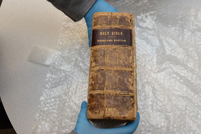 400-Year-Old Bible Stolen From Pittsburgh Library Is Recovered in the Netherlands