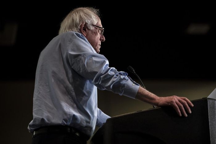Sanders, Now a Millionaire, Pledges to Release Tax Returns by Monday