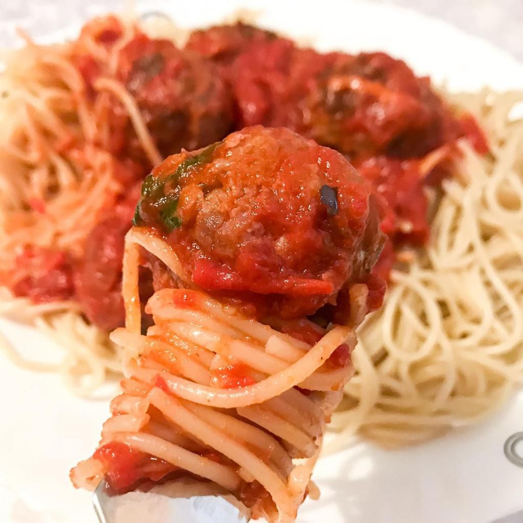 Recipe with a Pulselive twist: How to make Meatballs in tomato sauce