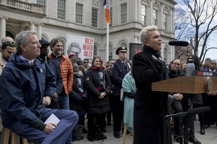 A Singing Idol Headlines New York's Campaign to Fight Idling Vehicles