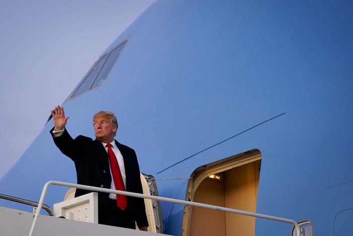 Trump, in 3rd Visit This Month, Tries to Boost Republican in Louisiana Governor's Race