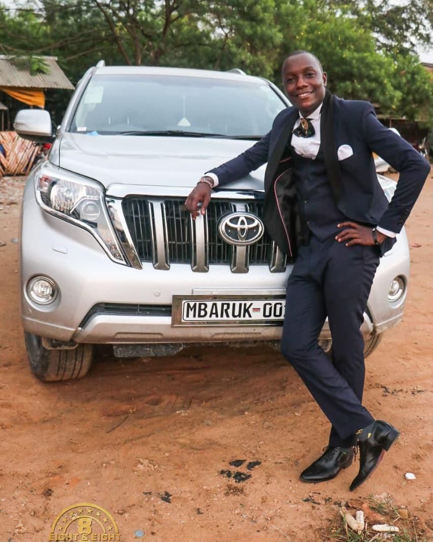 Radio Maisha’s Mbaruk Mwalimu acquires brand new Car (Photos)