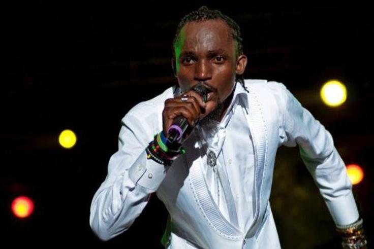 Singer Mowzey Radio on stage