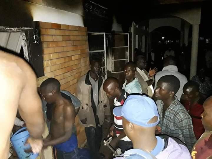 ___9095921___2018___11___12___13___Drx4Z0aXgAA646U