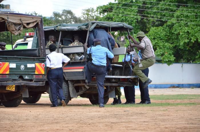 Police thwart demonstrations to protest Uhuru’s directive near the venue of Mashujaa day celebrations in Mombasa