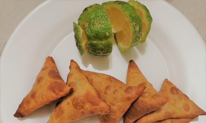 Recipe: Quick Beefy Mini-samosas with a Pulselive Twist