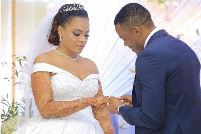 Alikiba and his wife.  Is Alikiba's wife Amina pregnant ?