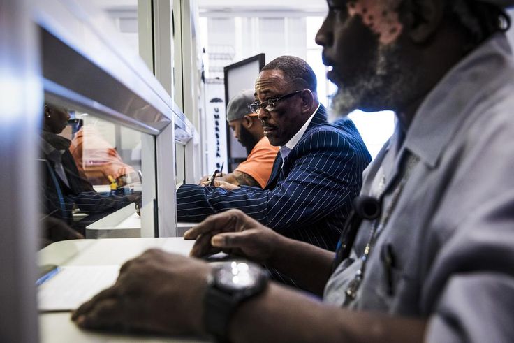 Sanders Backs Full Voting Rights for Prisoners, Kicking Off Debate