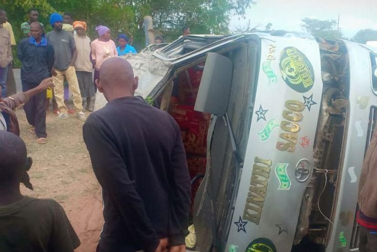 3 dead, 10 injured in Saturday morning accident