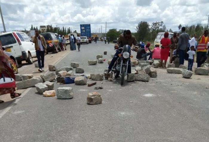 8 feared dead in grisly accident involving multiple vehicles