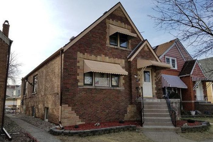 Woman kept dozens of immigrants in home, forcing some to work, uS Says