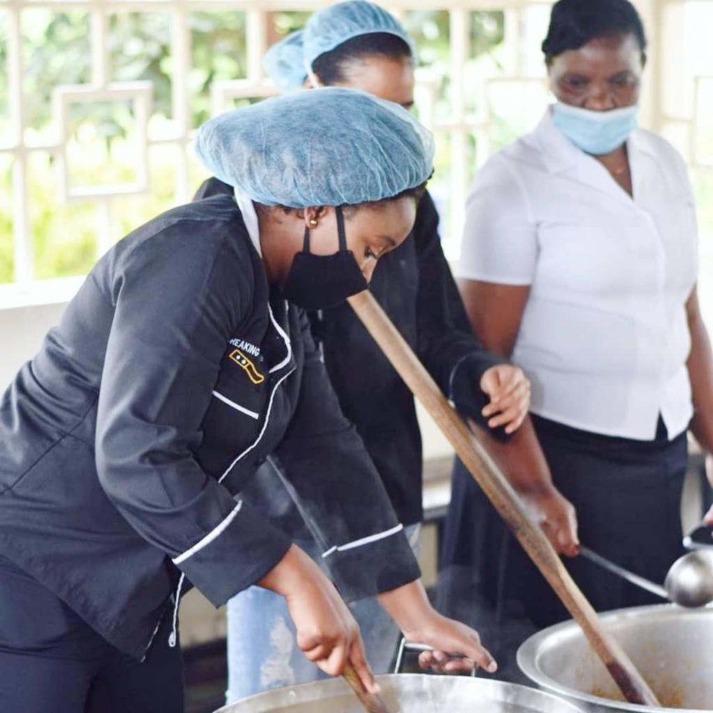 Betty Kyallo surprises Mbagathi Hospital health workers as she treats them to lunch