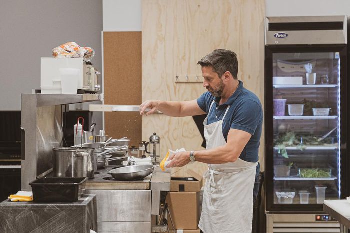 For Sondheim, Raúl Esparza Protects His Voice. For 'Seared,' His Fingers.