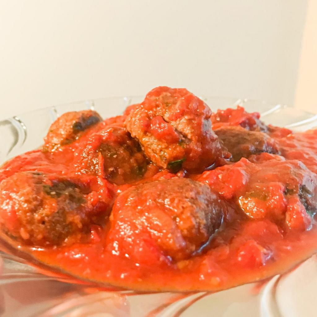 Recipe with a Pulselive twist: How to make Meatballs in tomato sauce