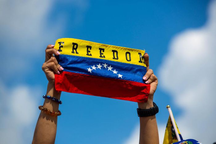 'Dangerous Territory' for Democrats as Republicans Seize Venezuela Moment in Miami