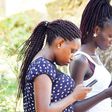 ___9084066___2018___11___8___13___Girls-checking-their-smartphones