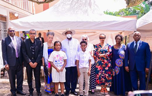 President Yoweri Museveni with the Late George Kanyeihamba's family