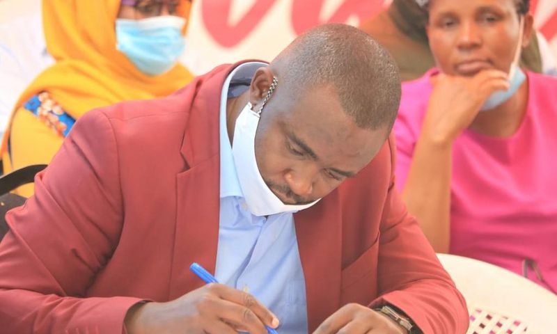 Kakamega Senator Cleophas  Malala breaks down in tears while speaking about his 'looming assassination'