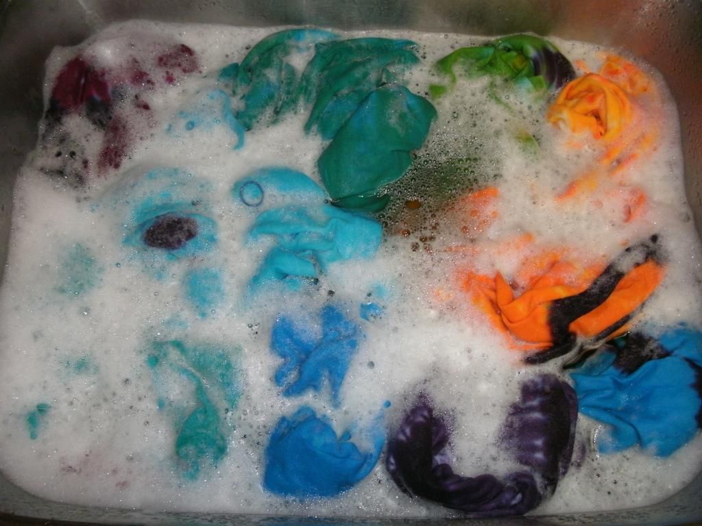 Soaked clothes (Resist Dyeing Techniques)