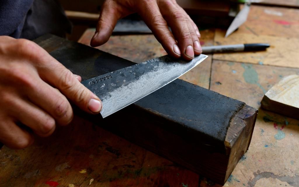Sharpening knife (expocafeperu)