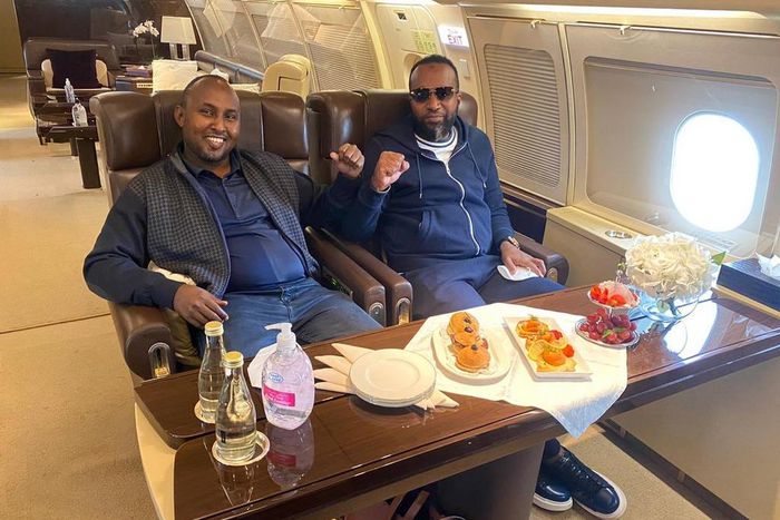 Flying in style: Governor Ali Hassan Joho & Junet Mohamed use private jet to visit Raila in Dubai