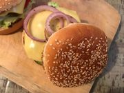 The juicy Pulselive beef burger (serving suggestion)