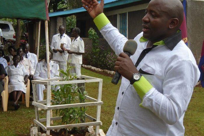 Lugari-MP-Ayub-Savula-addressing-residents-in-his-constituency-3-e1490599775909