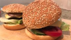 Recipe with a Pulselive Twist: Homemade Beef Burger, plus patty from scratch recipe