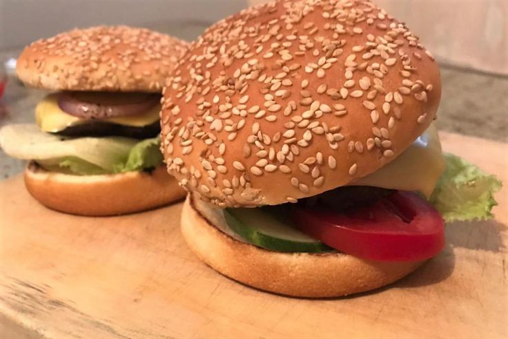 Recipe with a Pulselive Twist: Homemade Beef Burger, plus patty from scratch recipe