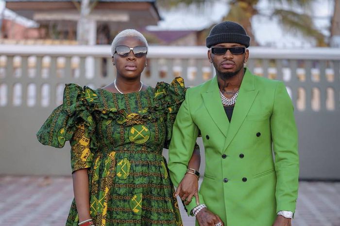 Diamond’s sister Queen Darleen reveals her all grown baby bump for the first time