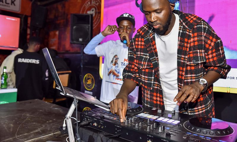 The highlight of the night was undoubtedly the DJ booth, where DJ VXFaisal and DJ Eyo Mackus took turns delivering electrifying sets that kept the dancefloor buzzing.