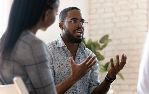 How to tell a liar from his body language [Themeet]