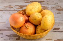 Don't store onions with potatoes [iStock]