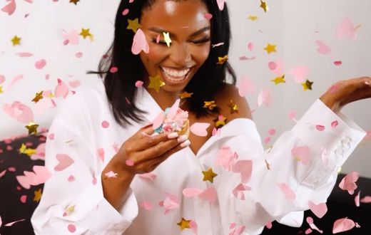 Confetti photo idea (Instagram)