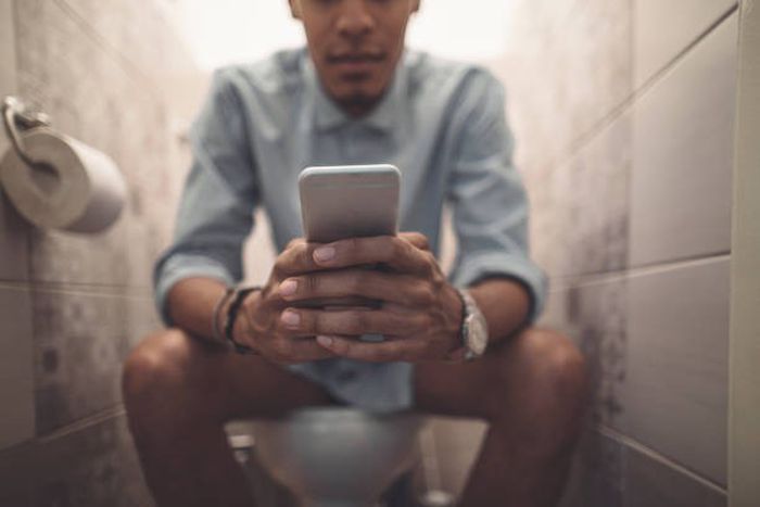 Never take your phone to the toilet [iStock]